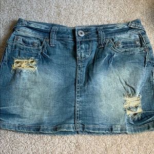 NWOT Delias distress acid wash denim mini skirt
